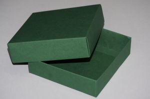 Green small gift box with lid 145x145x40mm
