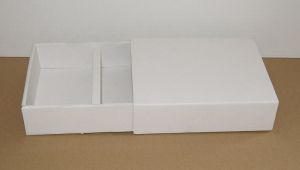 White boxes with dust jacket and insert 165x130x40mm