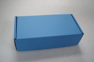 Pudełko fasonowe 365x185x100mm niebieskie
